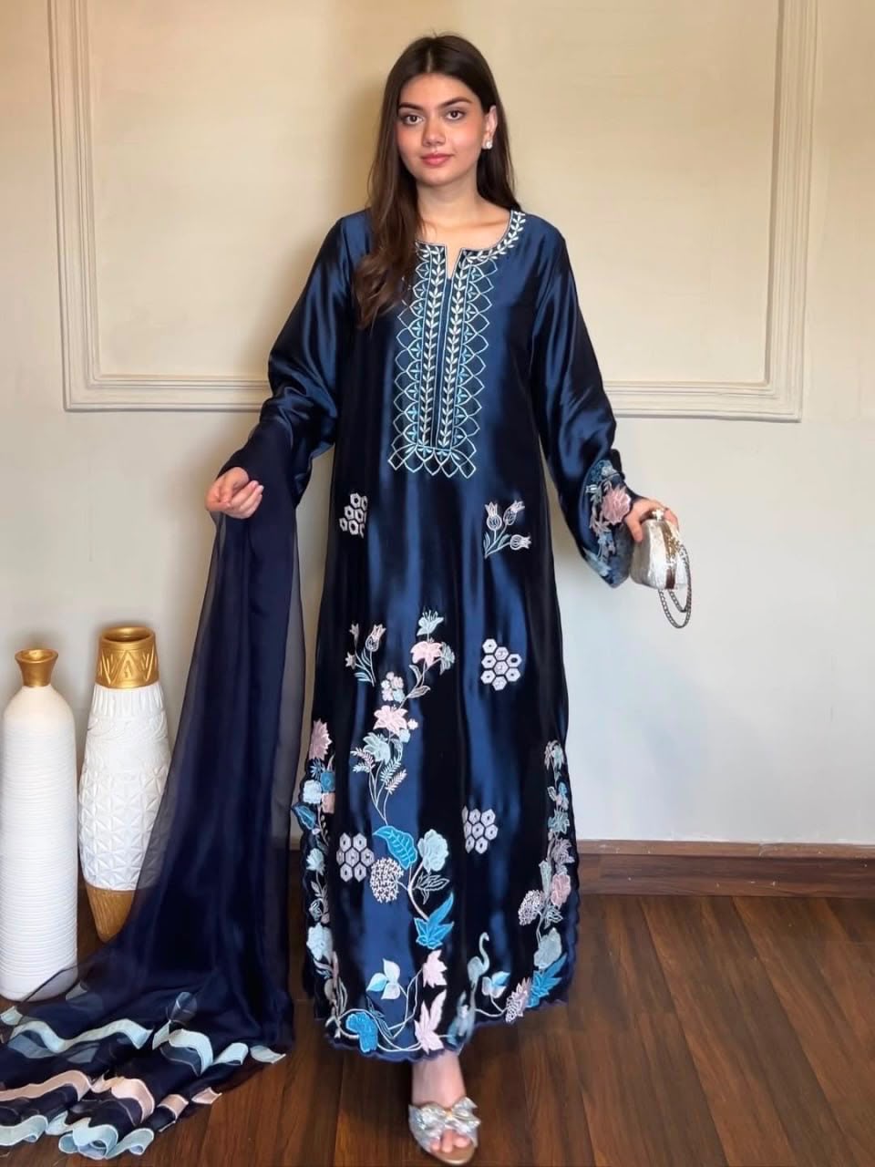 Zynara Nazakat Kaftan Set