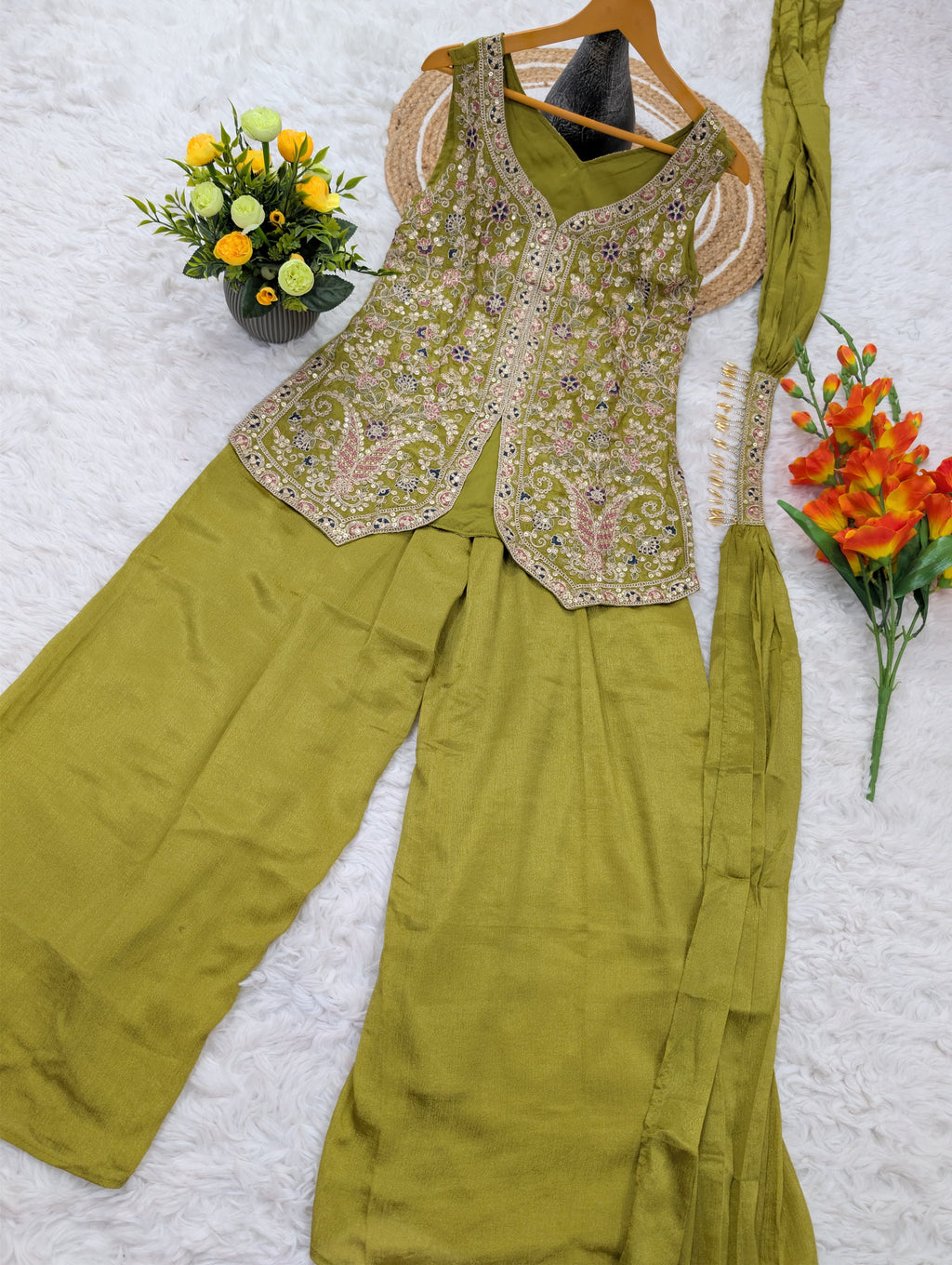 Zynara Aabroo Sharara Set
