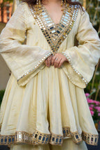 Chandrika Olive Ivory
