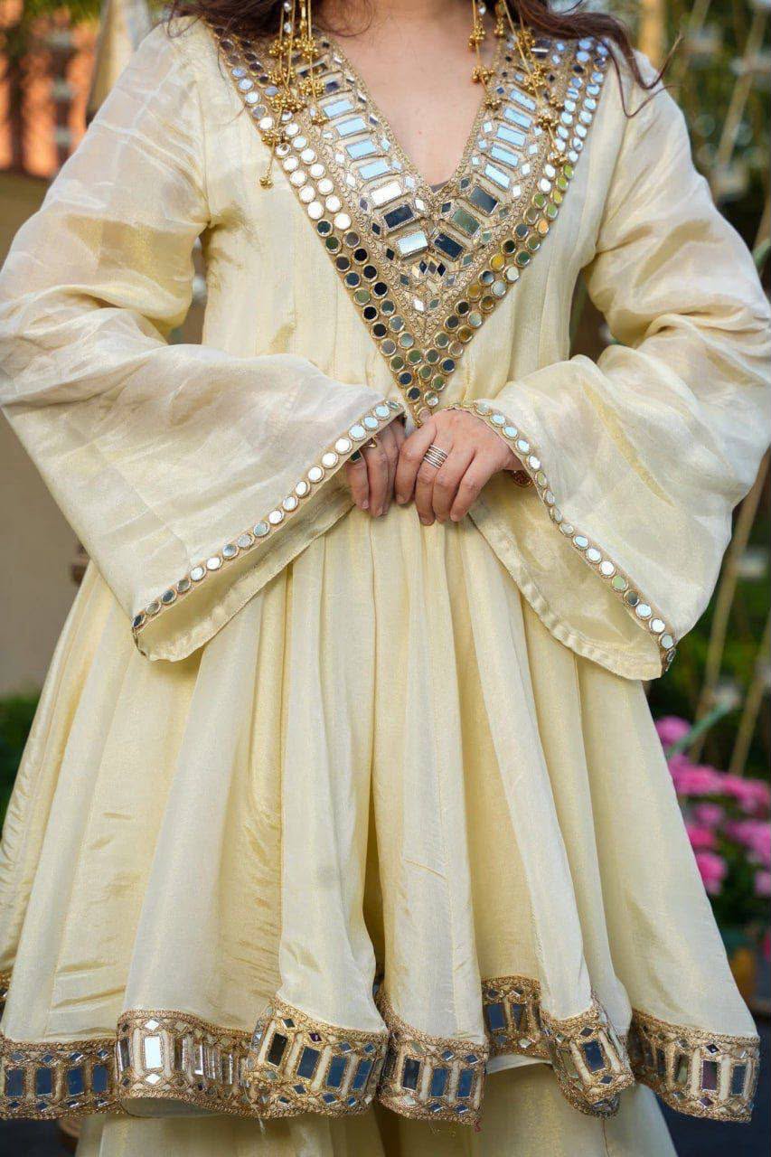 Chandrika Olive Ivory