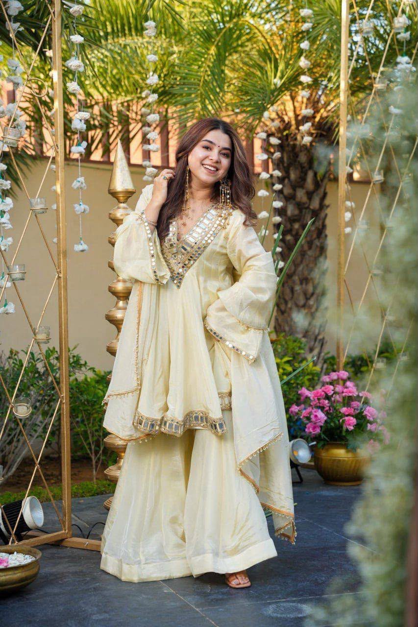 Chandrika Olive Ivory