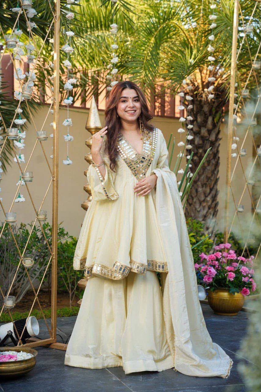 Chandrika Olive Ivory