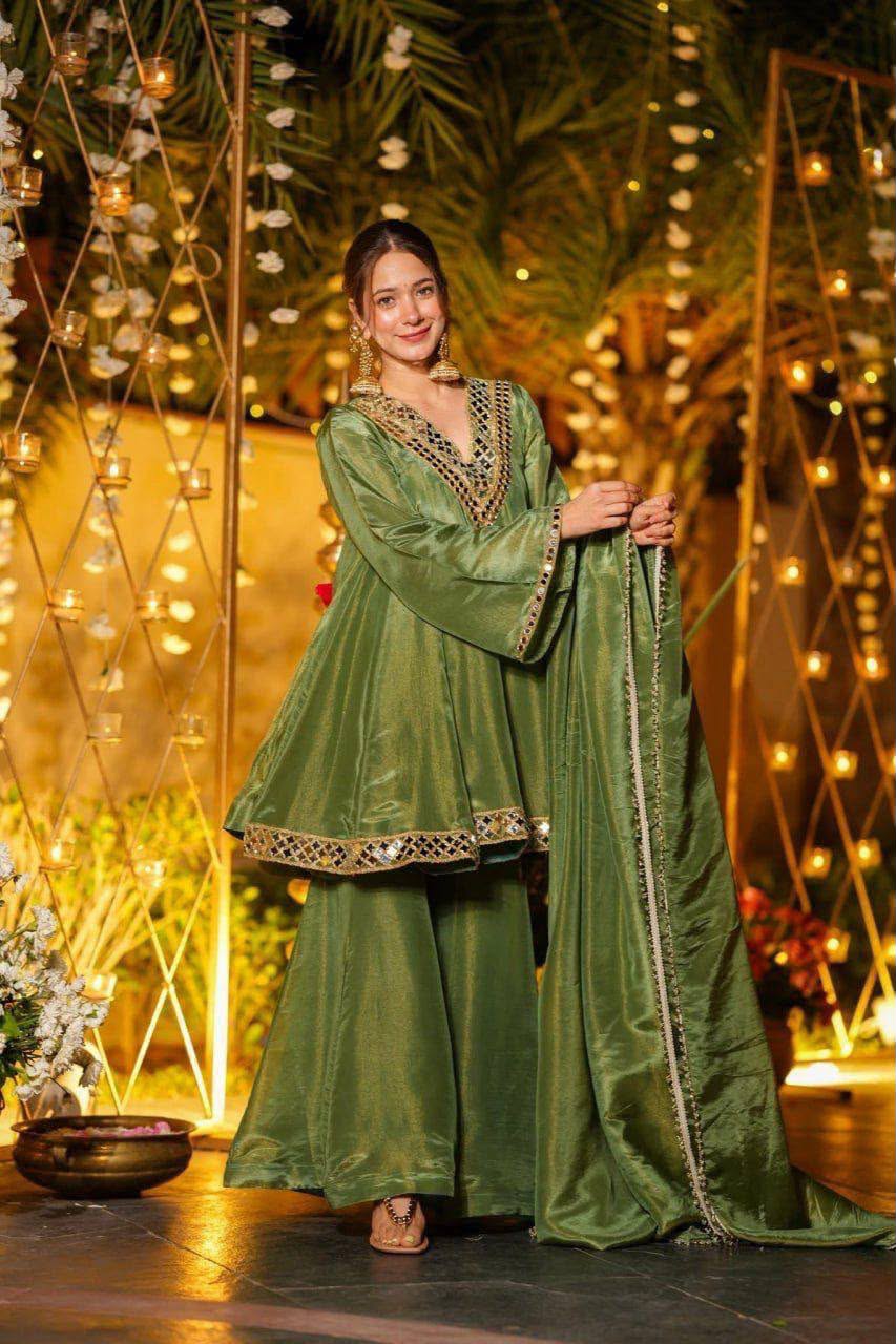 Chandrika Olive Ivory